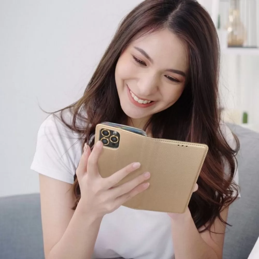 Futrola flip SMART CASE BOOK (Smart Magnet case) za iPhone 16e SE 2025 zlatna