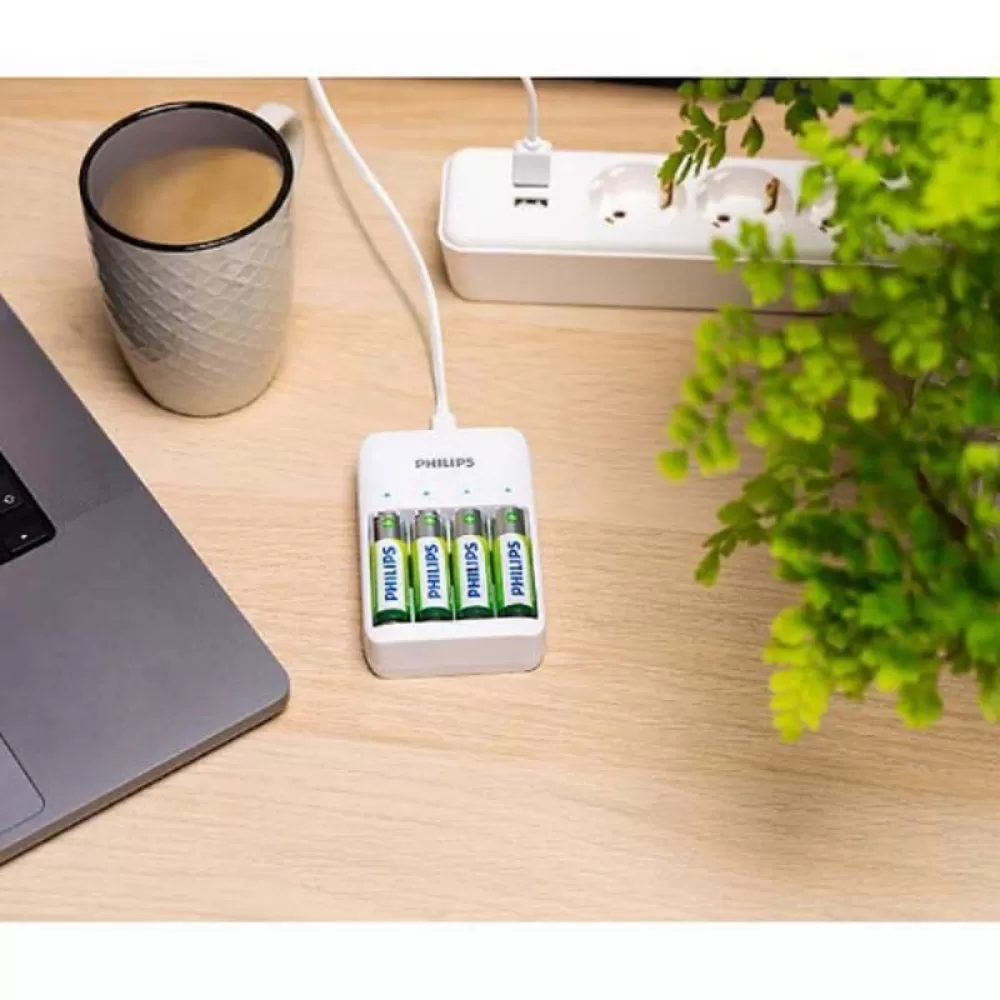 PHILIPS cetvoro-kanalni punjac baterija za NiMH USB + 2xAA 1300mAh + 2xAAA 700mAh
