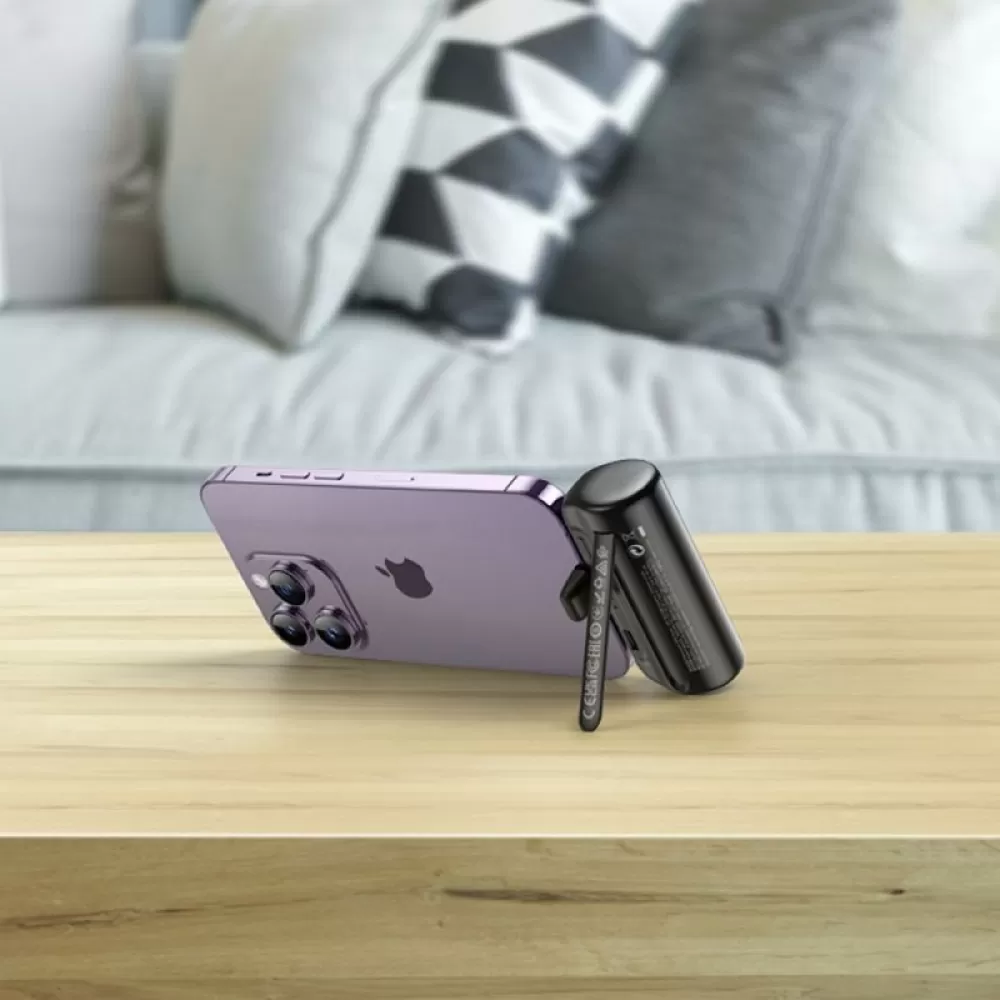 HOCO powerbank 5000 mAh sa integrisanim konektorom Lightning 2A J106 crni