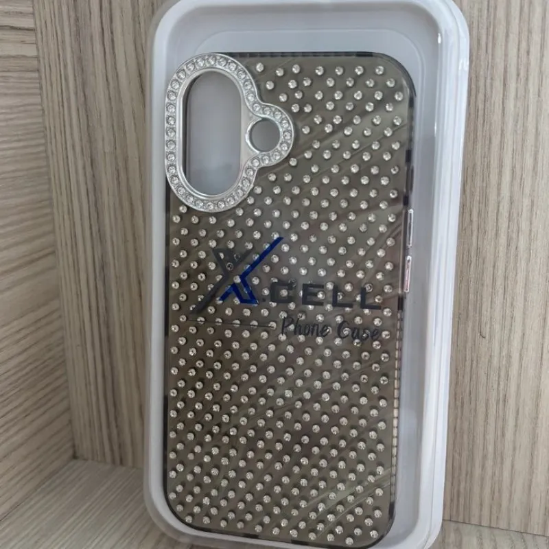 Futrola HOLO FULL CIRKON za iPhone 16 zlatna