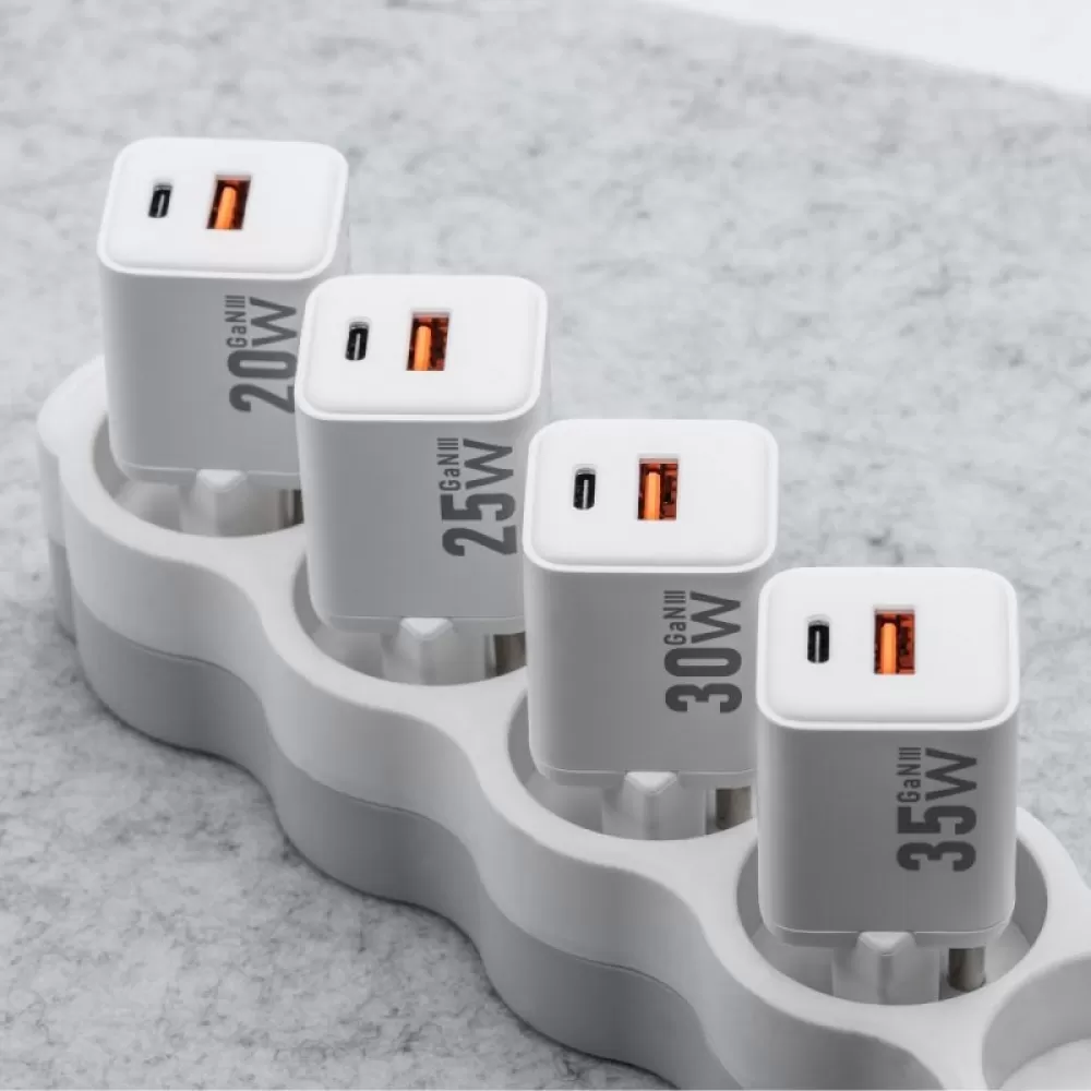FORCELL F-ENERGY Mini GaN III VT-35 kucni punjac 1 x Type C + 1 x USB A. PD QC4.0 30W bela