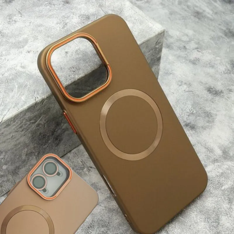 Futrola PVC Hard 2in1 za iPhone 16 (6.1) zlatna