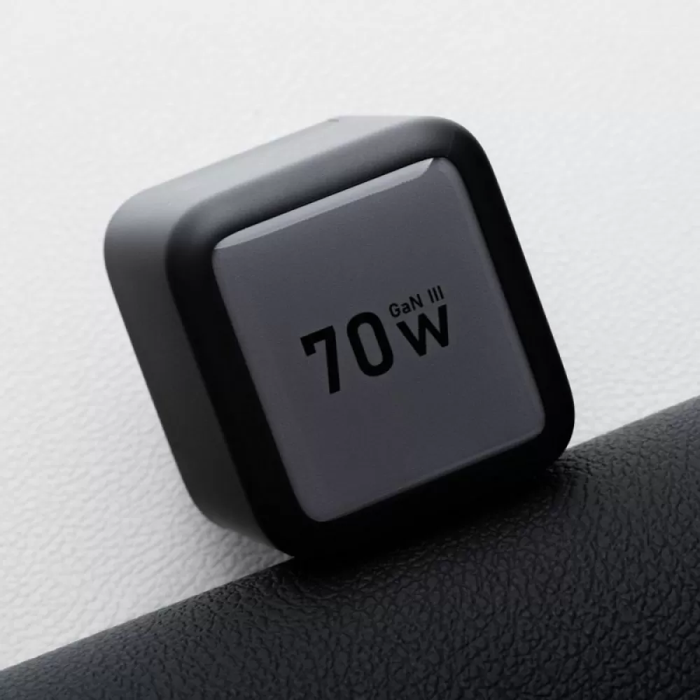 FORCELL F-ENERGY GaN III VT-R7 putni punjac sa uvlacivim kablom Type C i 1x Type C, 1x USB A prikljuccima za punjenje PD QC4.0 3A 70W sivi