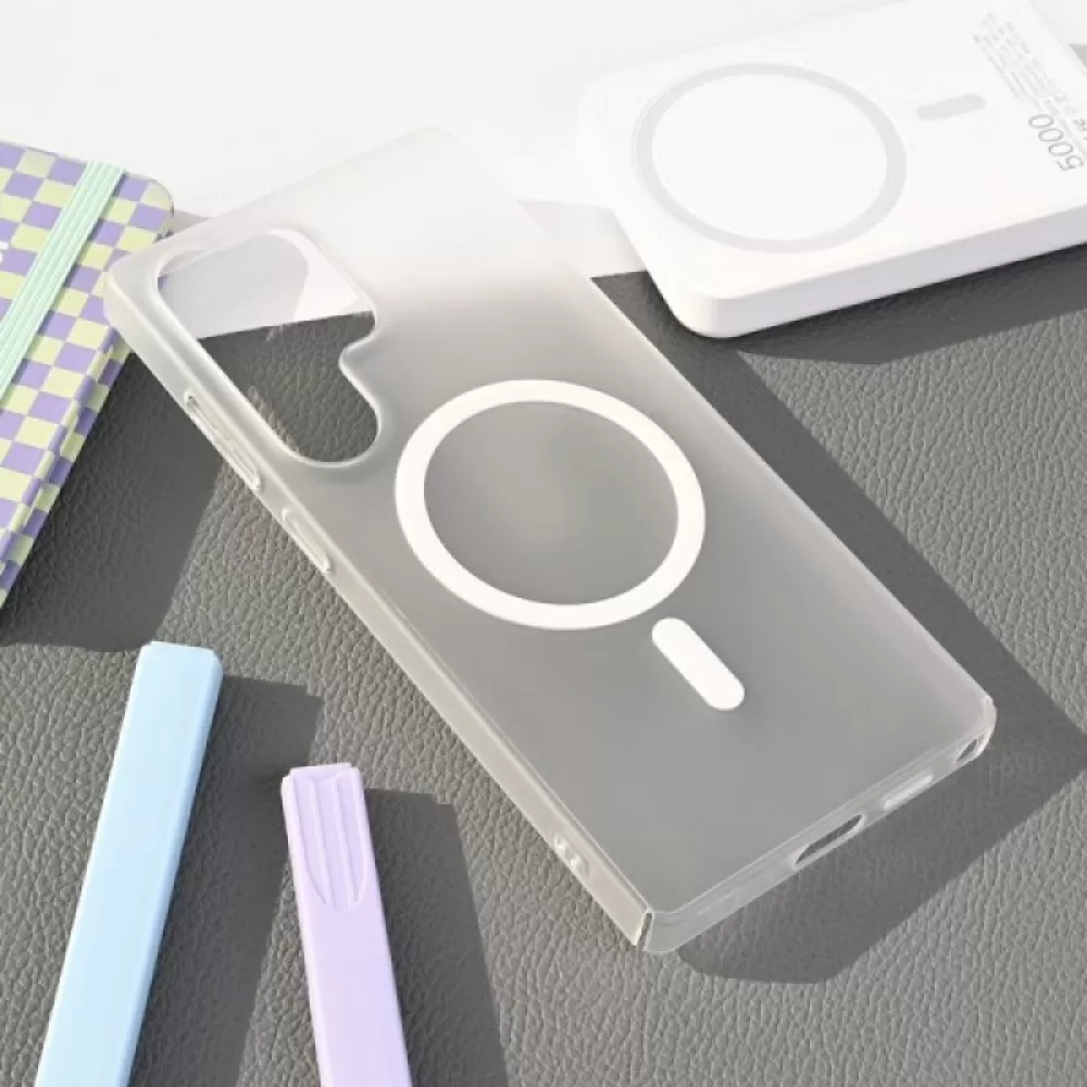 Futrola Matt Magnetic za iPhone 16 bela