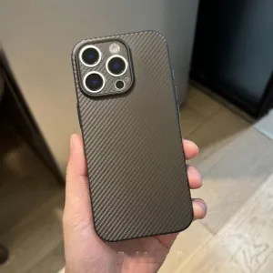 Futrola ULTRA THIN CARBON za iPhone 17 Pro tamno siva