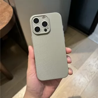 Futrola ULTRA THIN CARBON za iPhone 17 siva