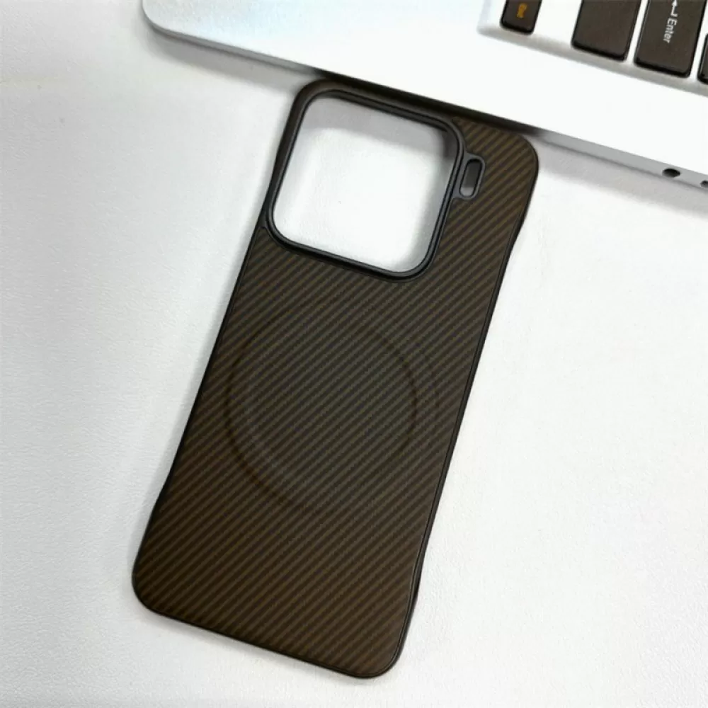 Futrola Carbon Man Mag za Samsung Galaxy S25 braon