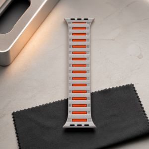 Narukvica za sat X-Cell Apple Watch 42/44/45/49 mm No7 bez-narandzasta