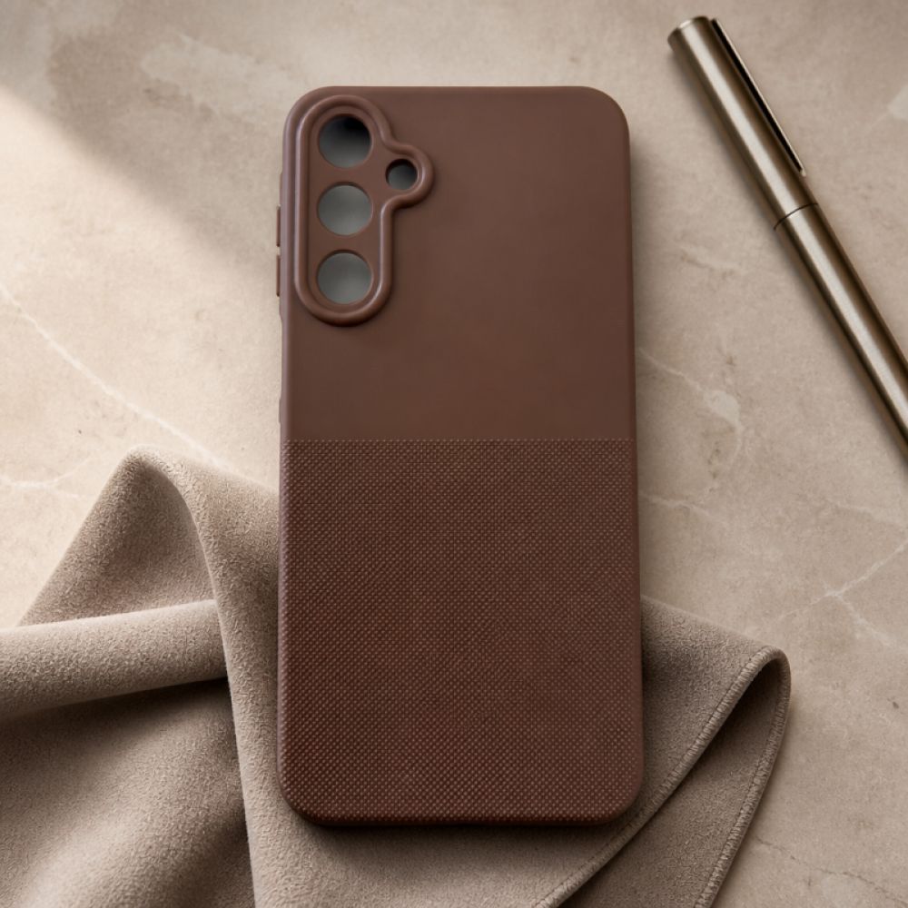Futrola Classic Matt za iPhone 16 Pro Max braon