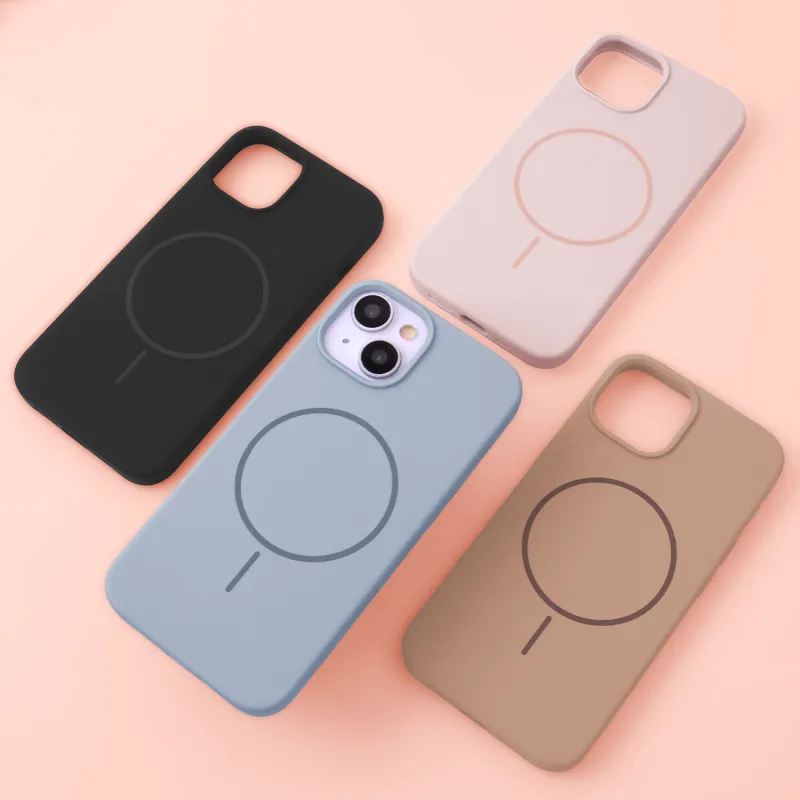 Futrola SILICONE THIN MAG za iPhone 17 Pro / 18 Pro 6,3" crna